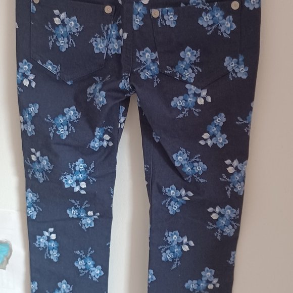 Set of 2 pants: Benetton and Zella girl size small (7-8) - Picture 3 of 10